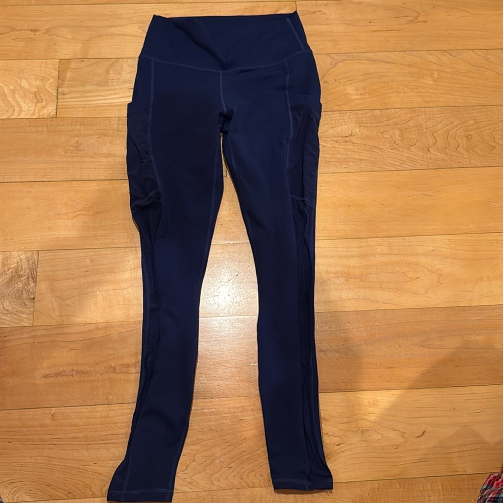 Blue leggings